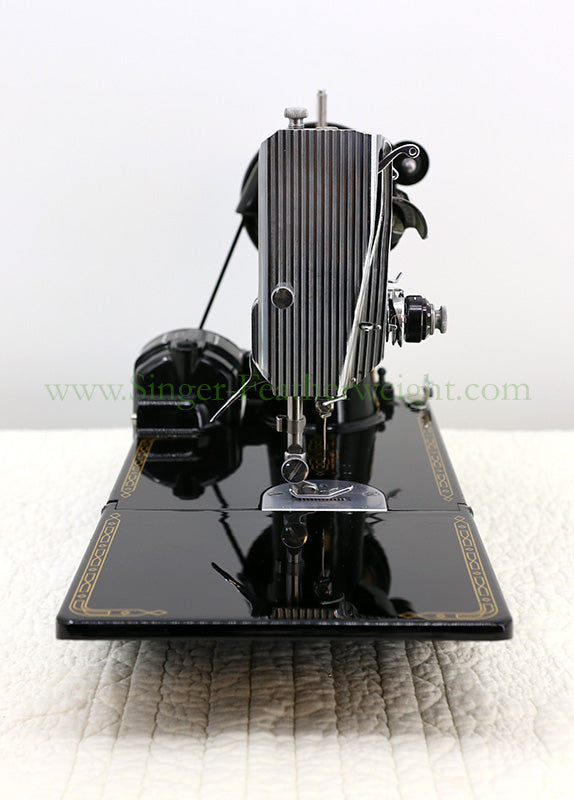 Singer Featherweight 221 Sewing Machine, AM404***