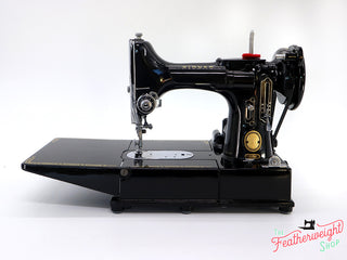 Load image into Gallery viewer, Singer Featherweight 222K 1957 - EM603***