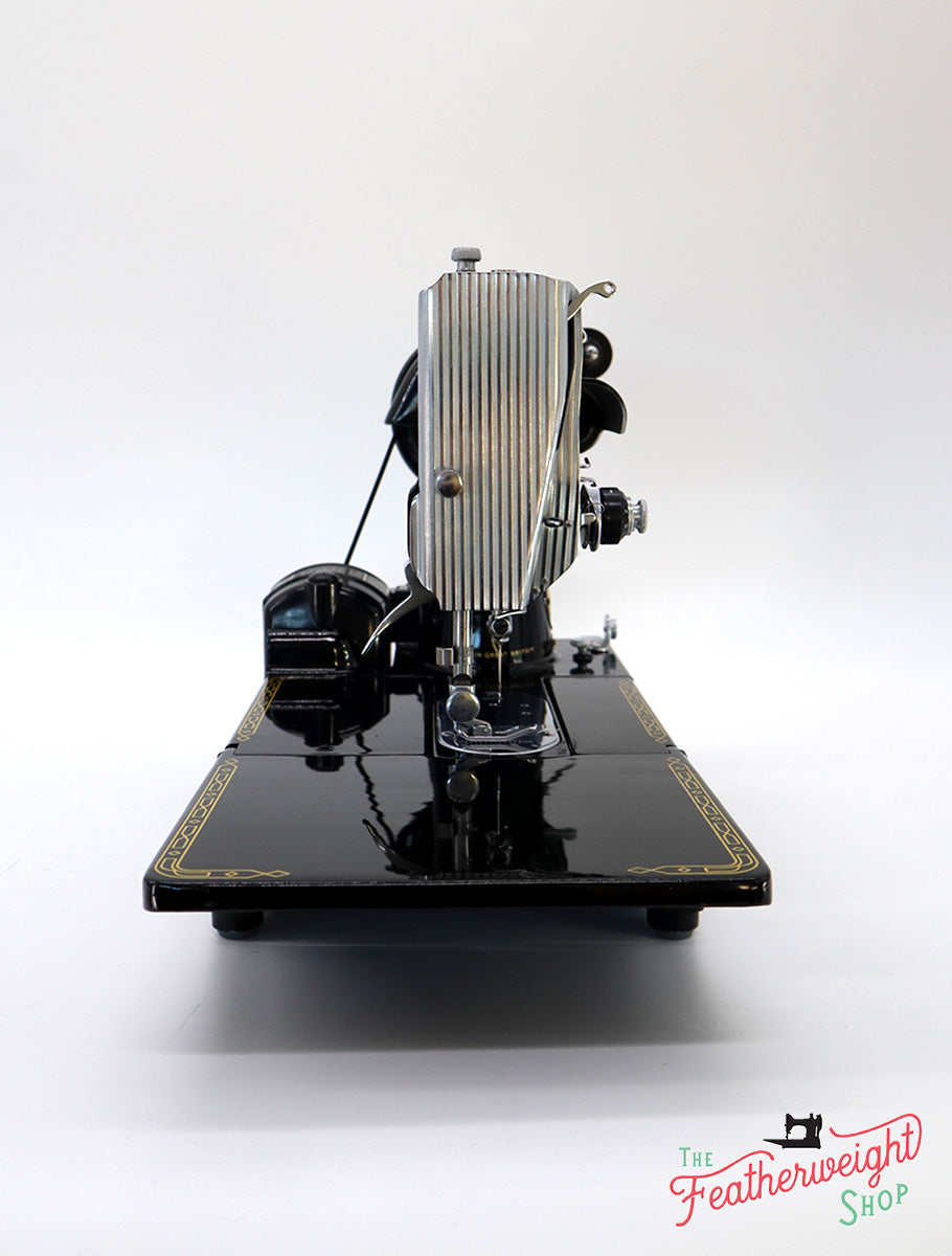 Singer Featherweight 222K 1957 - EM603***