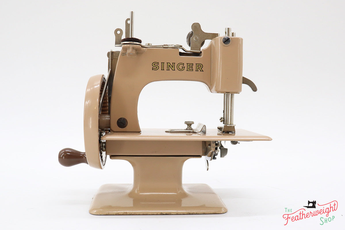 Singer Sewhandy Model 20 - Beige - Complete Set, Dec. 2020