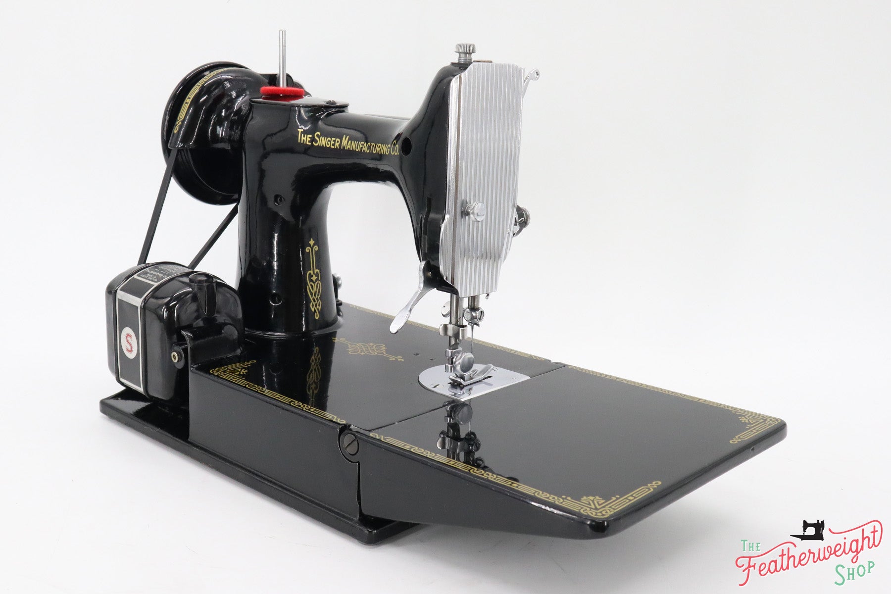 Singer Featherweight 221K Sewing Machine, Centennial! EF703***