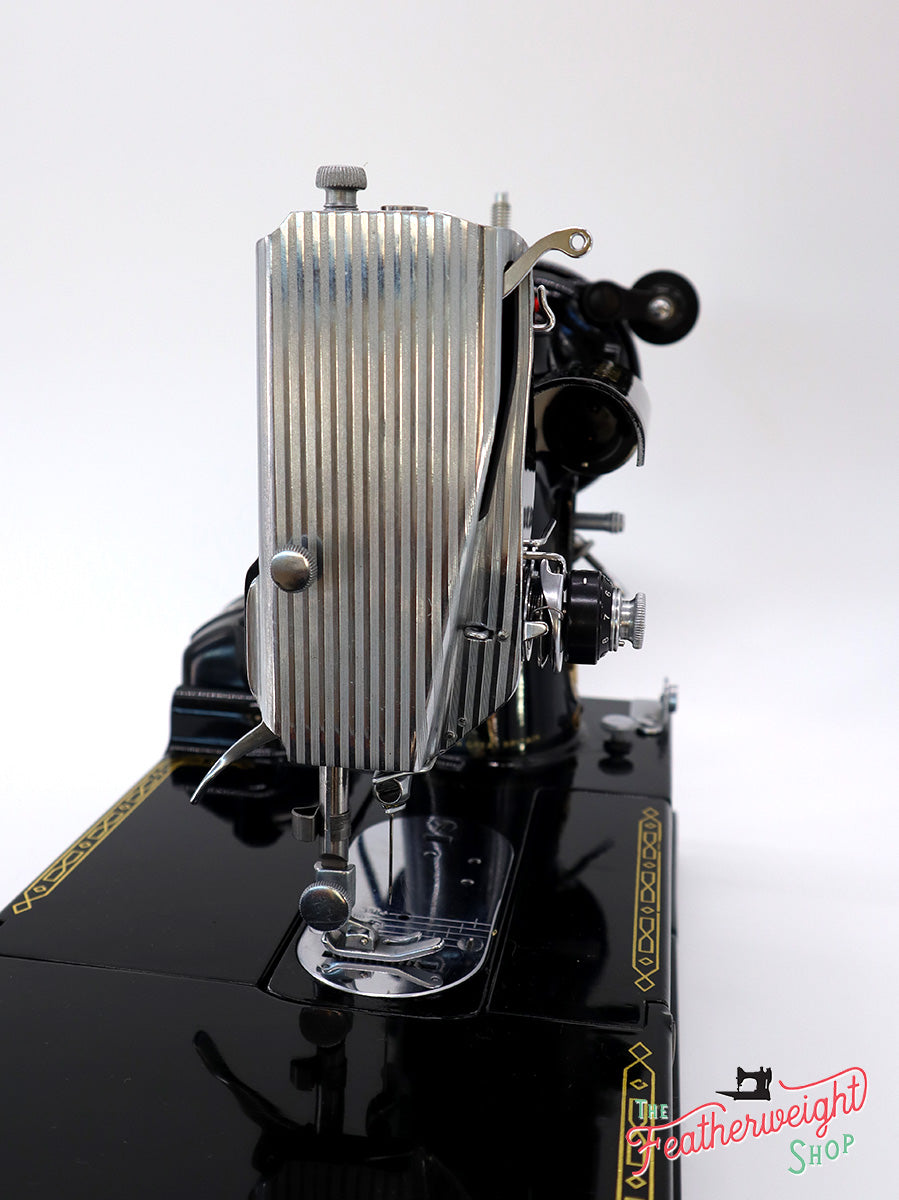 Singer Featherweight 222K 1957 - EM603***