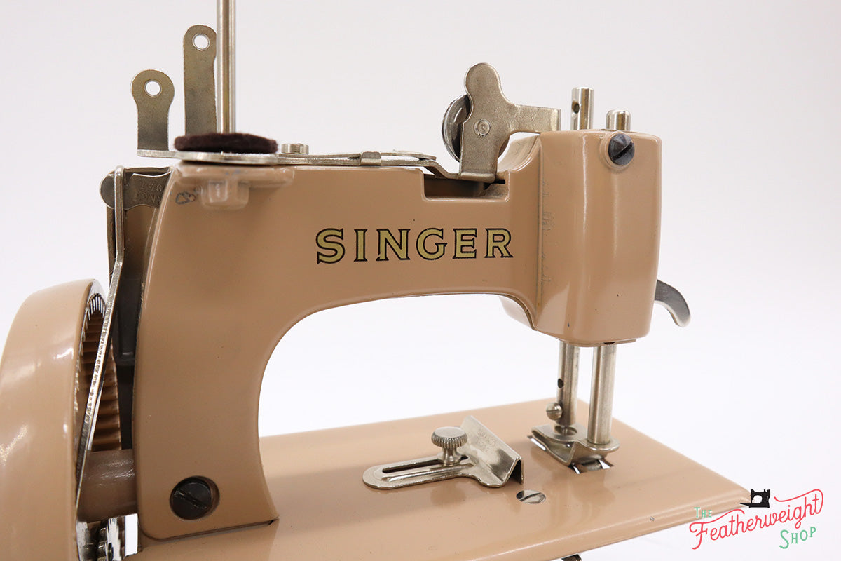 Singer Sewhandy Model 20 - Beige - Complete Set, Dec. 2020