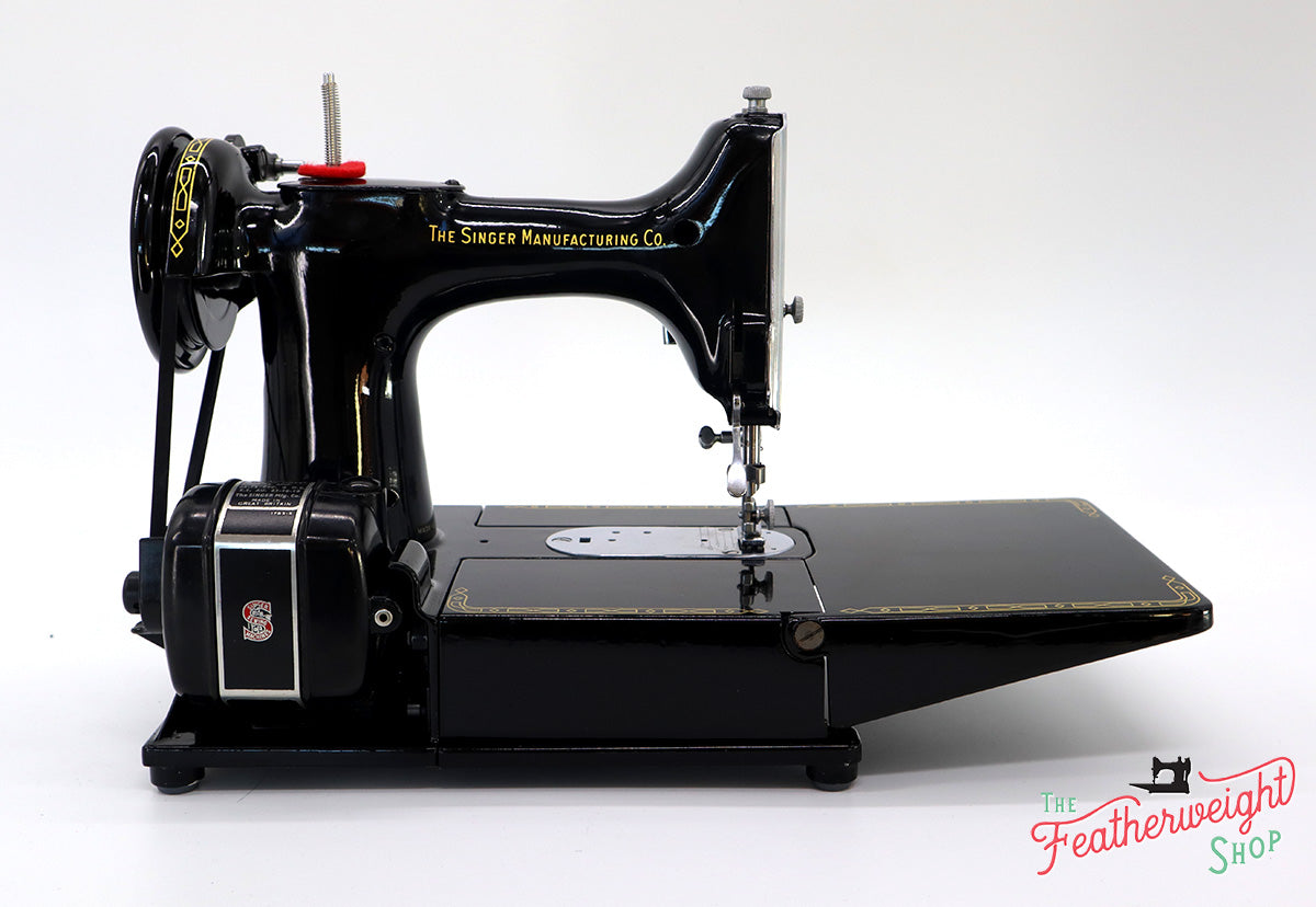 Singer Featherweight 222K 1957 - EM603***