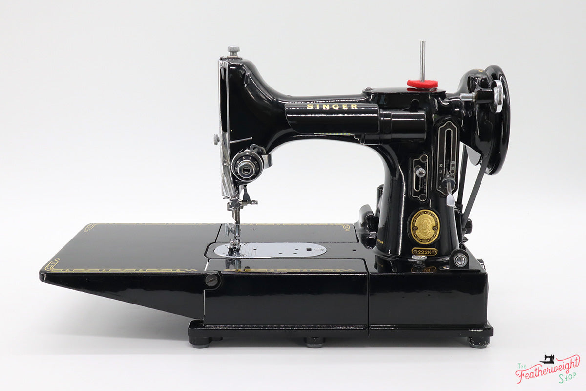 Singer Featherweight 222K Sewing Machine EK637***