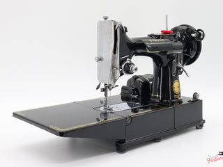 Load image into Gallery viewer, Singer Featherweight 222K Sewing Machine EK637***