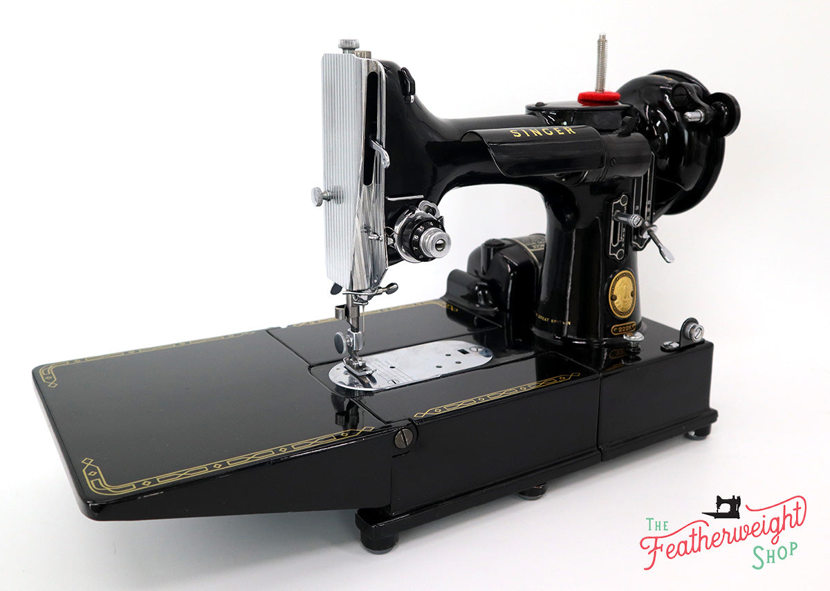 Singer Featherweight 222K Sewing Machine EK327***