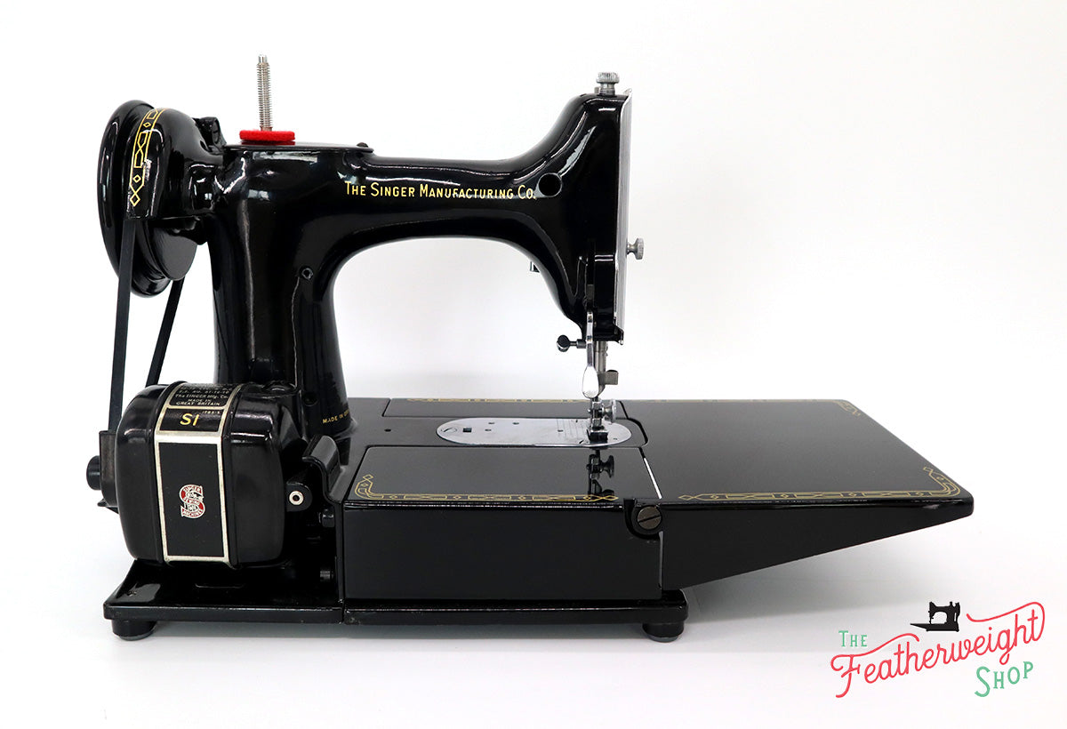 Singer Featherweight 222K Sewing Machine EK327***