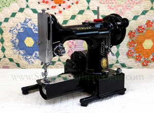 Singer Featherweight 222K Sewing Machine EK632**