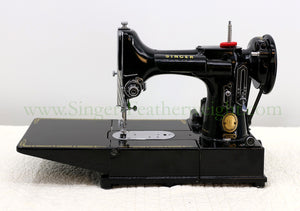 Singer Featherweight 222K Sewing Machine EL682***