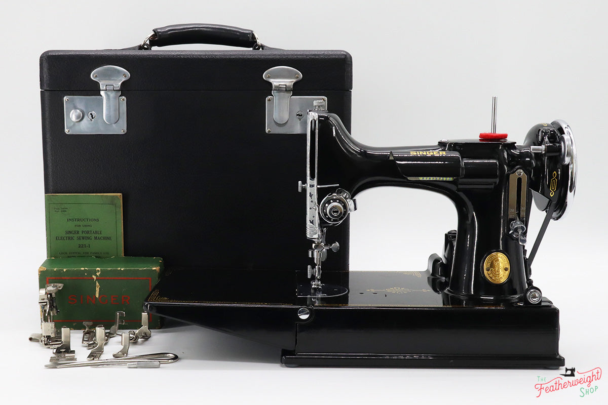 Singer Featherweight 221 Sewing Machine, AF178***