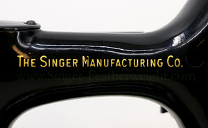 Singer Featherweight 222K Sewing Machine EL682***
