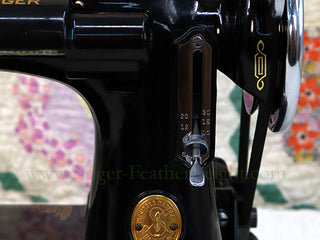 Load image into Gallery viewer, Singer Featherweight 221 Sewing Machine, AF170***