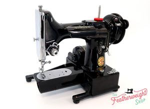 Singer Featherweight 222K Sewing Machine, RED "S" ES165***