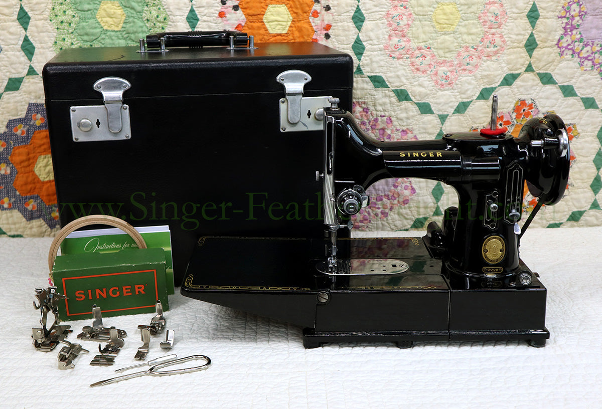 Singer Featherweight 222K Sewing Machine EK636***