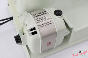 Singer Featherweight 221 Sewing Machine, WHITE EV9828**