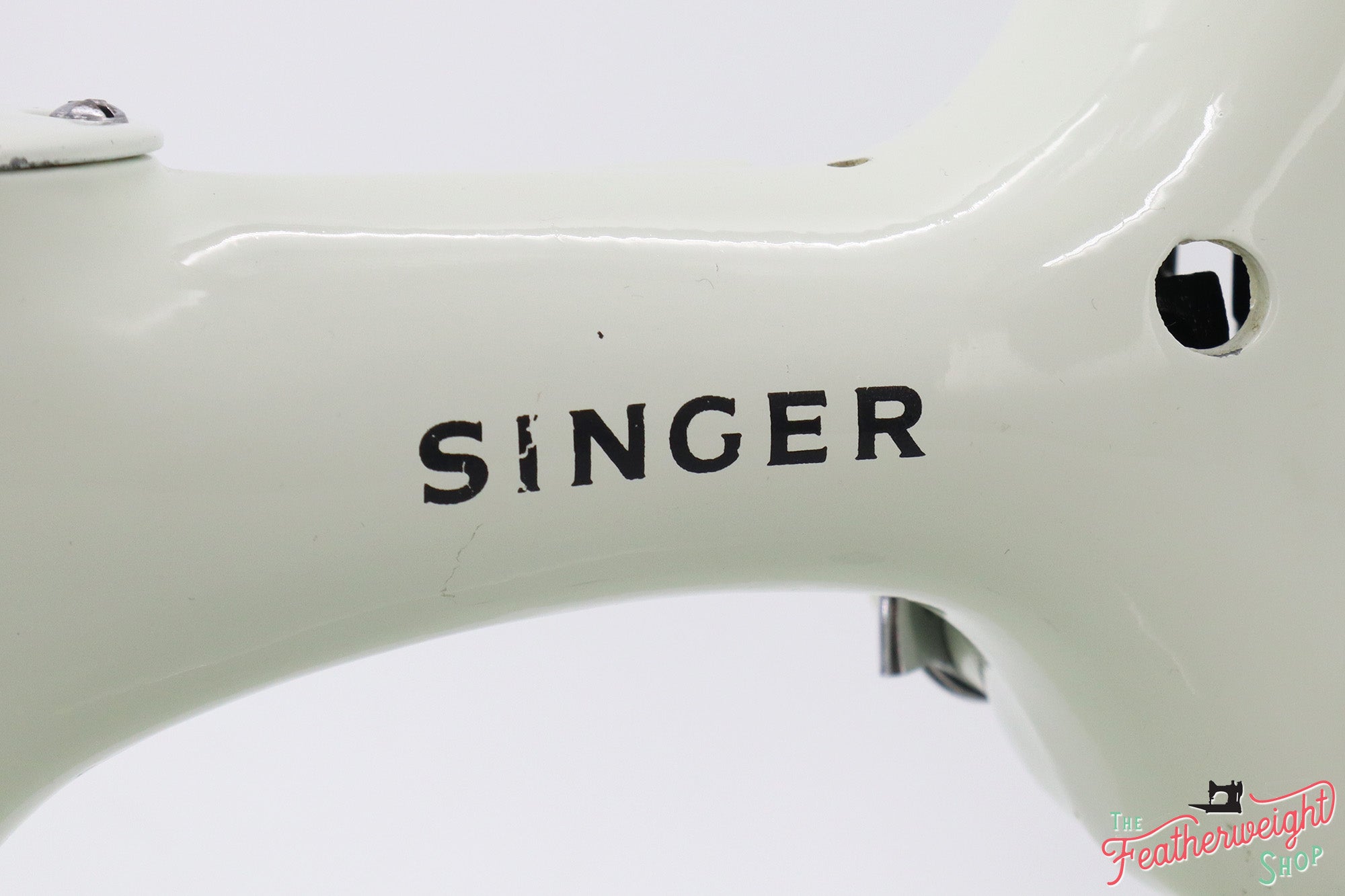 Singer Featherweight 221 Sewing Machine, WHITE EV9828** – The