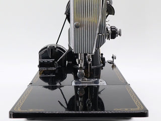 Load image into Gallery viewer, Singer Featherweight 221 1955 - AL948***