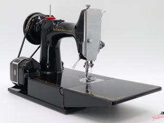 Load image into Gallery viewer, Singer Featherweight 221 1955 - AL948***