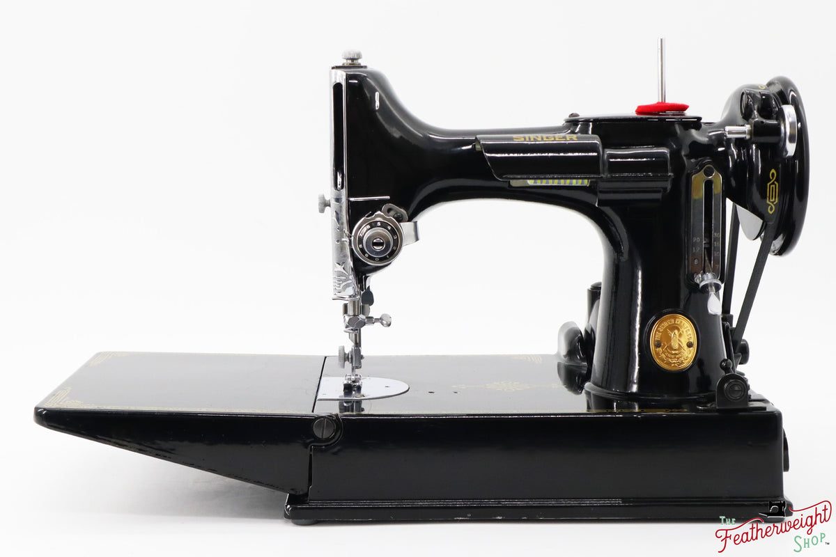 Singer Featherweight 221k Sewing Machine, Ef688*** - 1950 – The Singer 