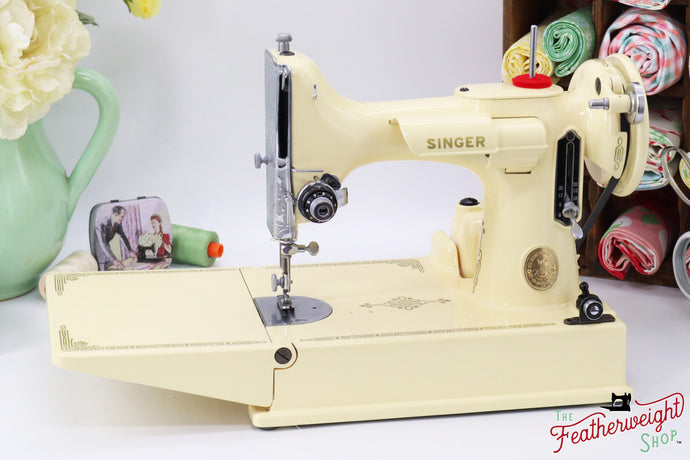 Singer Featherweight 221, AG869*** - Fully Restored in Sugar Cookie