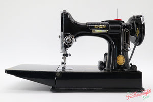 Singer Featherweight 221 Sewing Machine, AK7915**