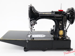 Load image into Gallery viewer, Singer Featherweight 222K Sewing Machine EL6856**