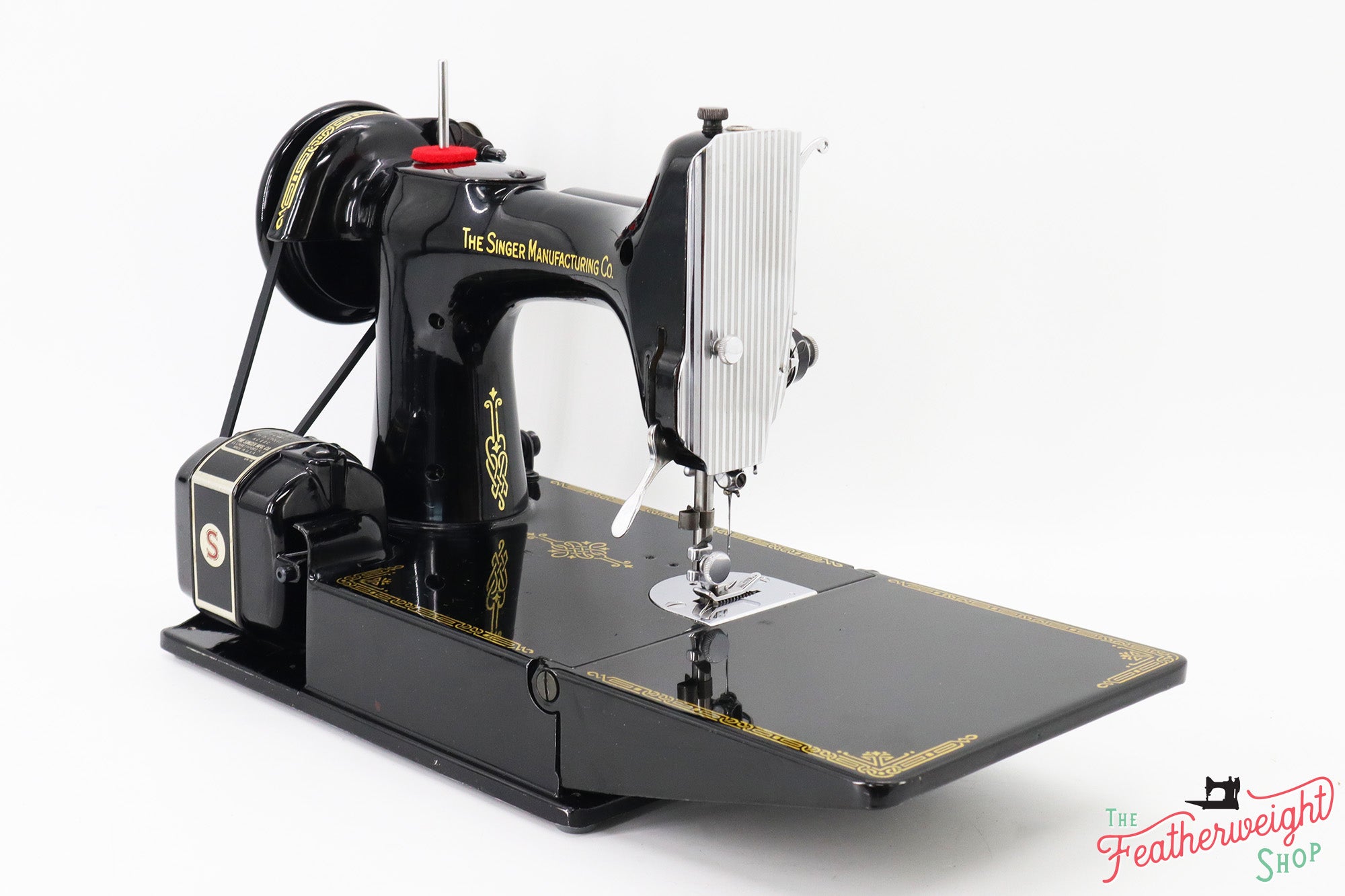 Singer Featherweight 221 Sewing Machine, Centennial: AK581***