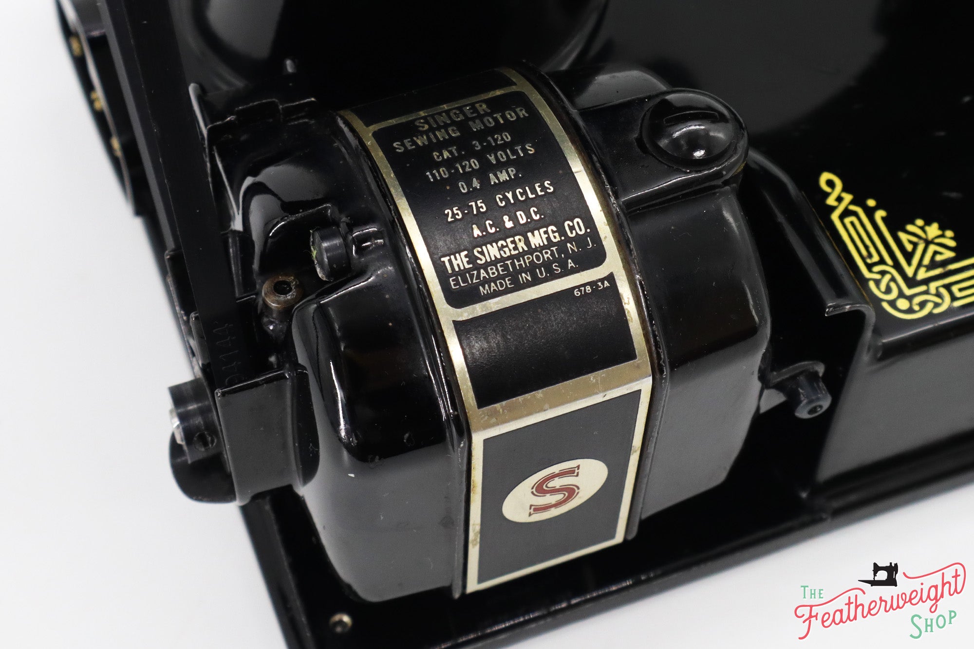 Singer Featherweight 221 Sewing Machine, Centennial: AK581***