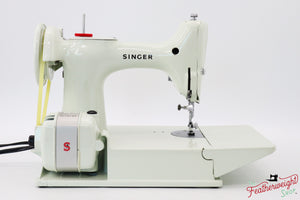 Singer Featherweight 221 Sewing Machine, WHITE - EV98939*