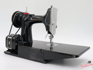 Load image into Gallery viewer, Singer Featherweight 221 Sewing Machine, AM177***