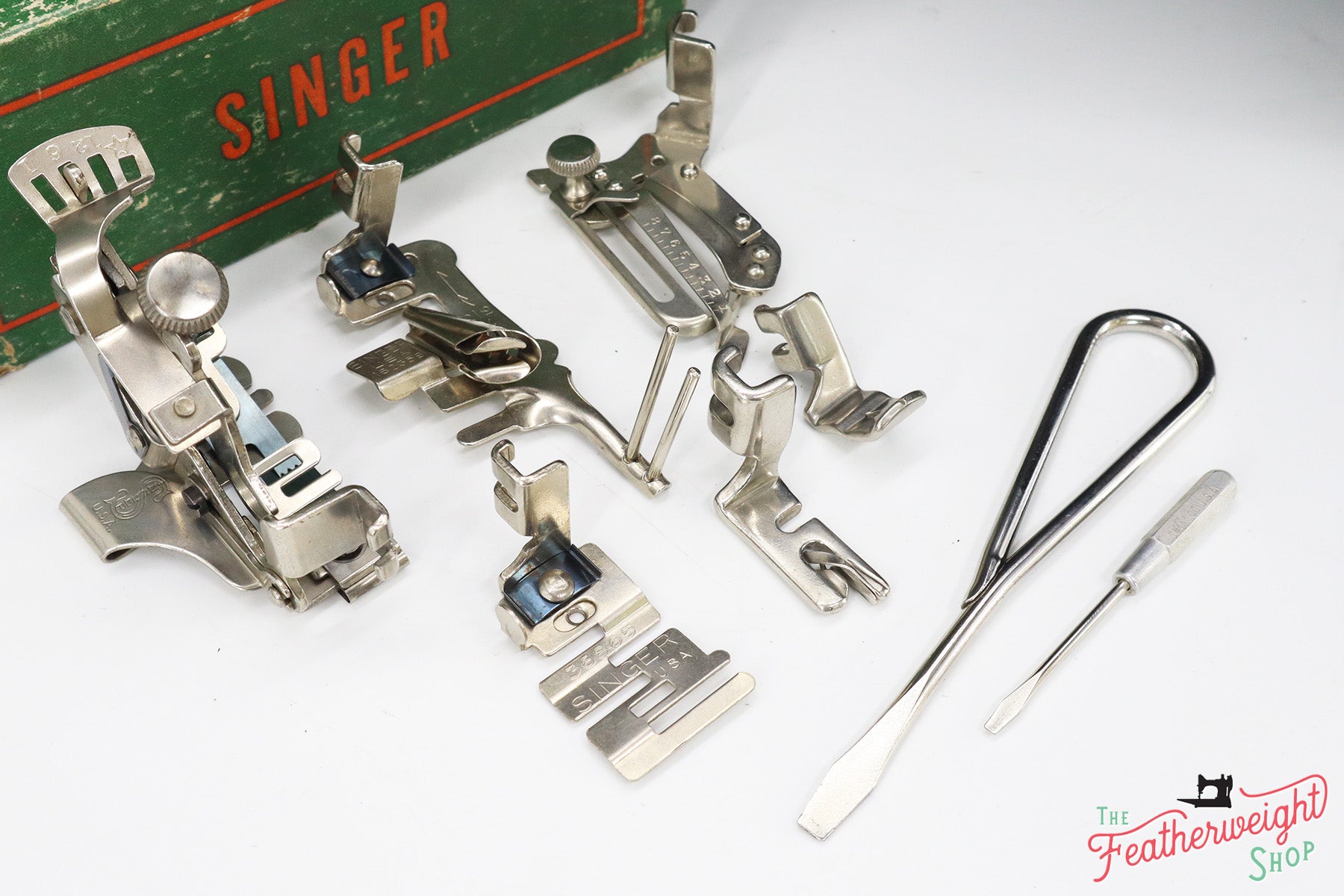 Singer Featherweight 221 Sewing Machine, AJ646***