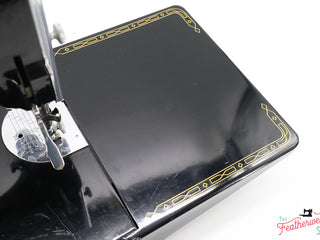 Load image into Gallery viewer, Singer Featherweight 221 Sewing Machine, AM177***