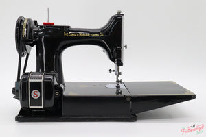 Singer Featherweight 221K Sewing Machine, EH374***