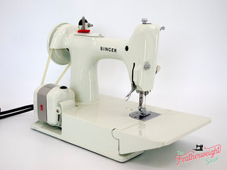 Load image into Gallery viewer, Singer Featherweight 221K Sewing Machine, WHITE EV963***