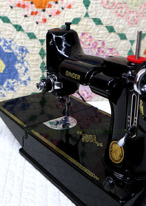 Singer Featherweight 221 Sewing Machine, AL169***