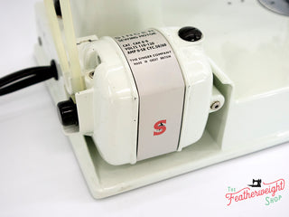 Load image into Gallery viewer, Singer Featherweight 221K Sewing Machine, WHITE EV963***