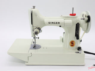 Load image into Gallery viewer, Singer Featherweight 221 Sewing Machine, WHITE EV914***