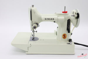 Singer Featherweight 221 Sewing Machine, WHITE EV914***