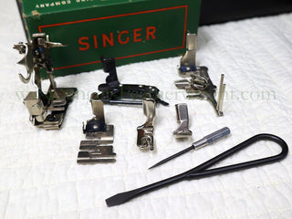 Load image into Gallery viewer, Singer Featherweight 221 Sewing Machine, AL716***