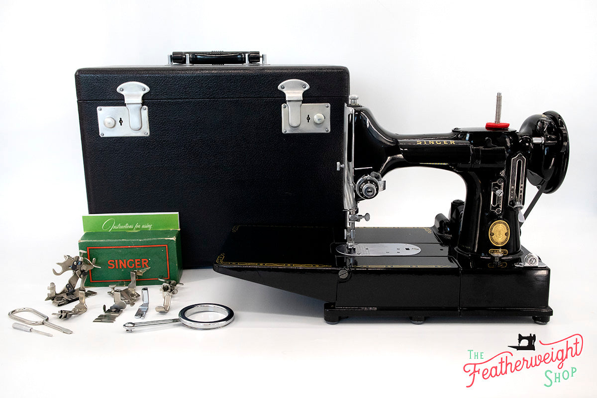 Singer Featherweight 222K 1957 - EM6031**