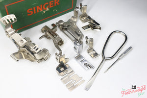 Singer Featherweight 222K Sewing Machine EK326***