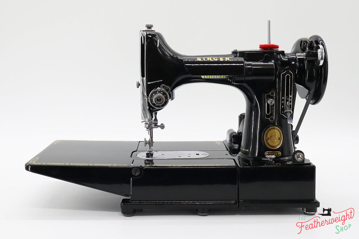 Singer Featherweight 222K Sewing Machine EM2353**