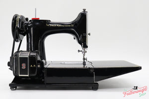 Singer Featherweight 222K Sewing Machine EM2353**