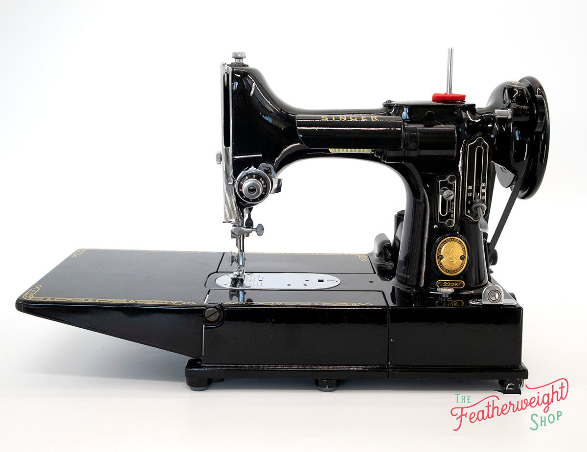 Singer Featherweight 222K Sewing Machine EM960***