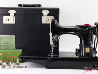Load image into Gallery viewer, Singer Featherweight 221K Centennial, EG310***, RARE Great Britain Decal