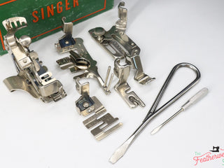 Load image into Gallery viewer, Singer Featherweight 221 Sewing Machine, Rare - WRINKLE AF5893**