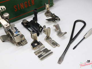 Load image into Gallery viewer, Singer Featherweight 221 Sewing Machine, AL709***