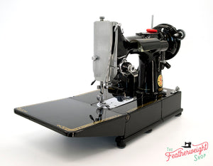 Singer Featherweight 222K Sewing Machine, RED "S" ER9006**