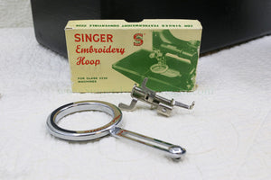 Singer Featherweight 222K Sewing Machine, RED "S" ER0232**